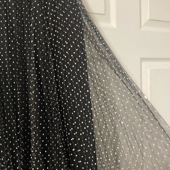 DKNY black skirt with polka dot mesh overlay size medium - Picture 2 of 5